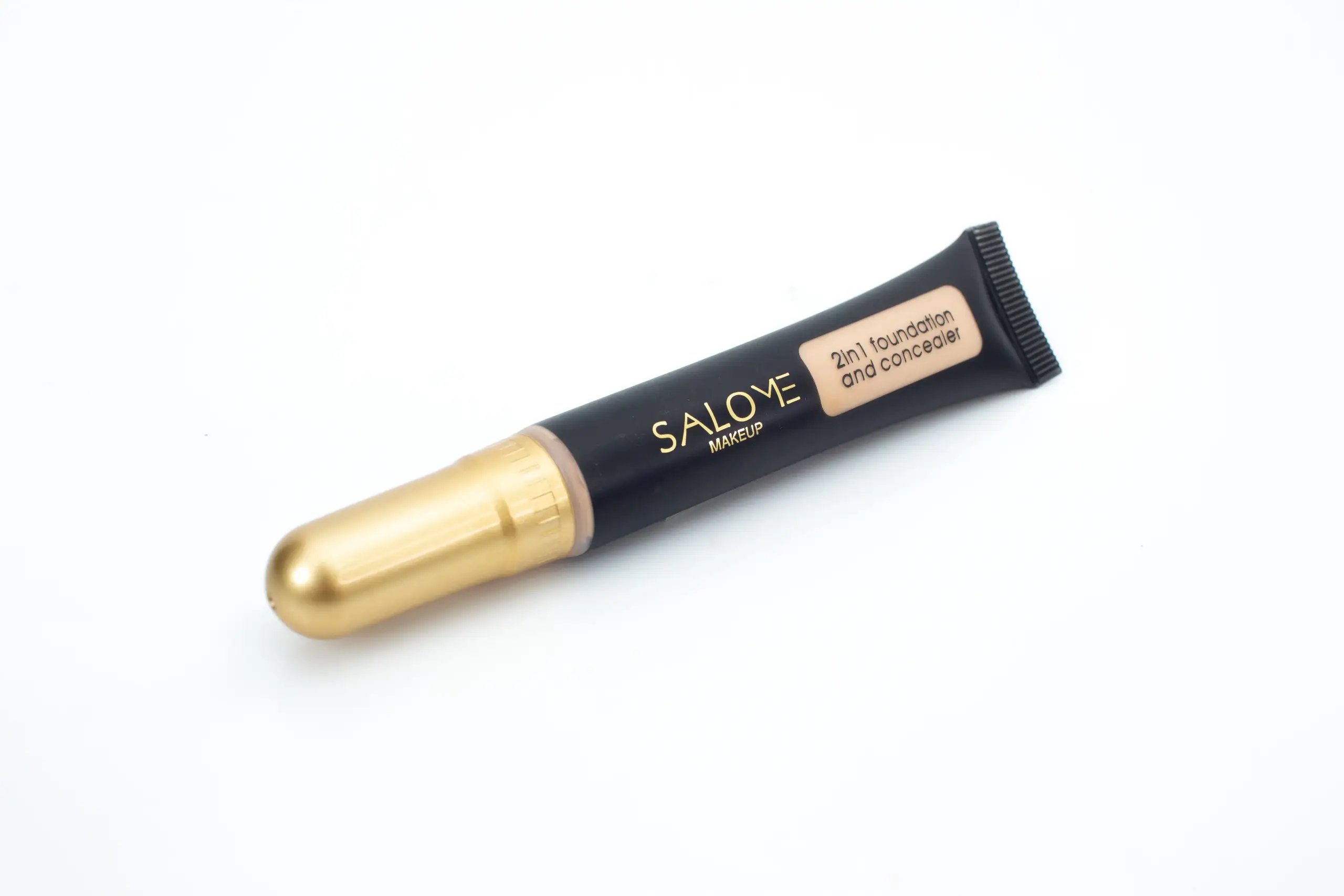 2IN1 Foundation and Concealer. Corrector Salome Makeup - Imagen 2