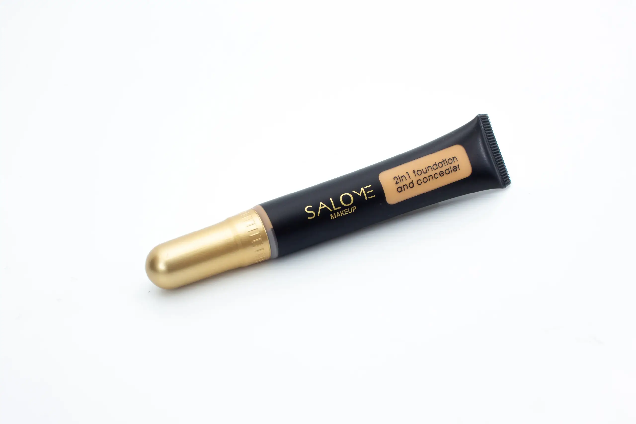 2IN1 Foundation and Concealer. Corrector Salome Makeup - Imagen 3